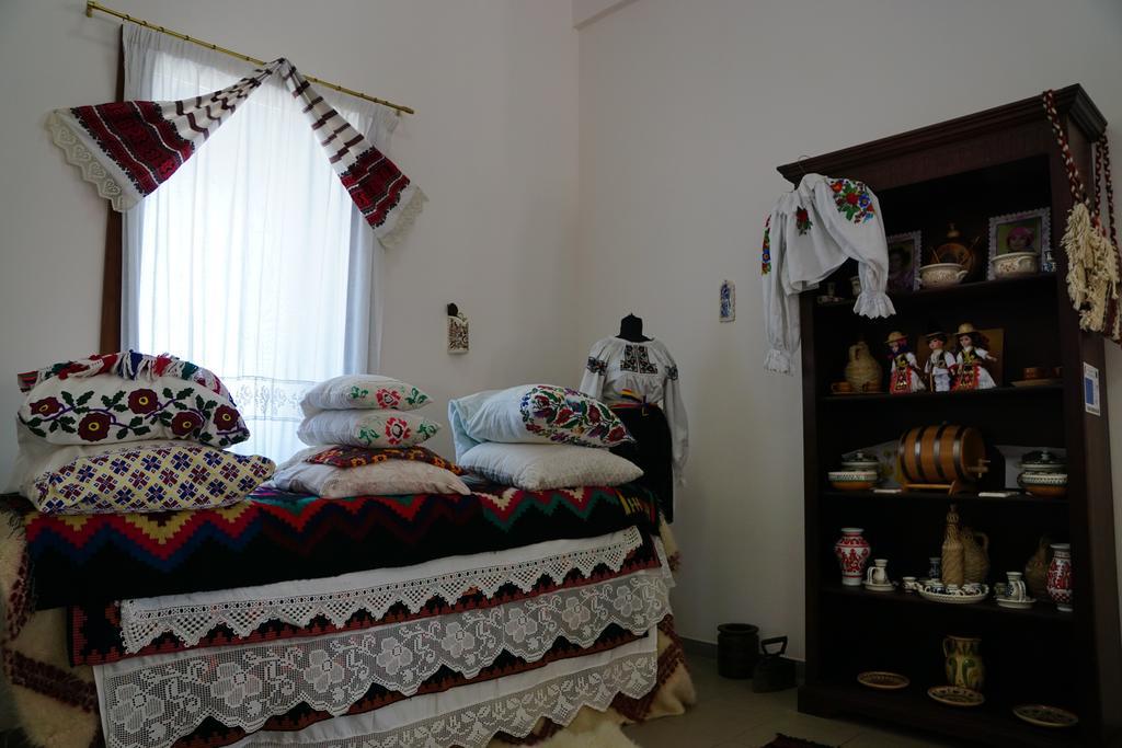 Pensiunea Casa Bunicului Mociu Exteriér fotografie
